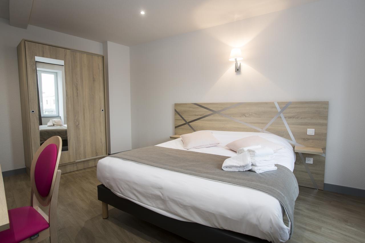 Отель Le Relais Delys Saint-Remy-sur-Durolle Экстерьер фото